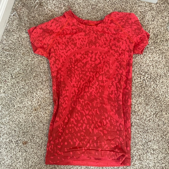 Lululemon Leopard Print Red Swiftly Tech 4 - Picture 1 of 5